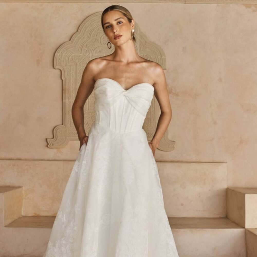 Wedding Dress - Madi Lane - Style: "Lawson" (ML25270) + Free Veils